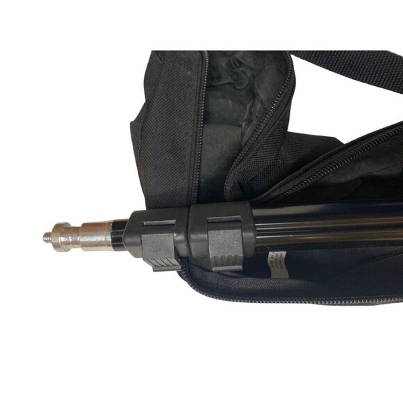 Amazon Basics Aluminum Light Photography Tripod Stand with Case 6.5 Feet Black - Picture 6 of 8